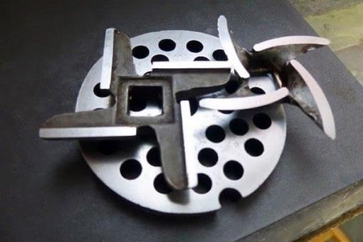 Заточка ножів м'ясорубки